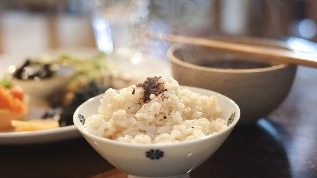 卵かけご飯に合うおかず８選と副菜やスープ おすすめ献立メニュー 献立寺