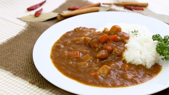 カレーに合うおかず８選と付け合わせ おすすめ献立メニュー 献立寺