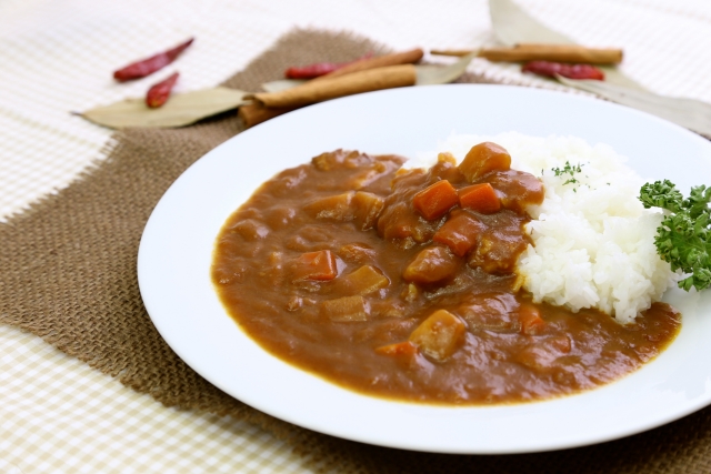 カレーに合うおかず８選と付け合わせ おすすめ献立メニュー 献立寺