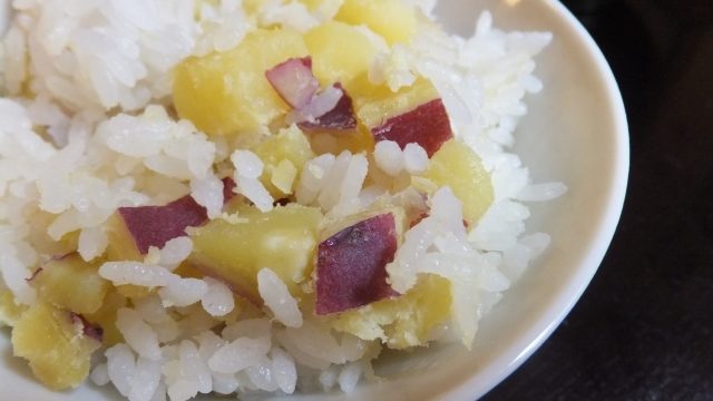 ロコモコ丼に合うおかず7選と副菜やスープ おすすめ献立メニュー 献立寺 ロコモコ丼に合うおかず7選と副菜やスープ おすすめ献立メニュー 献立寺