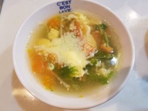 トマトと水菜のコンソメスープ